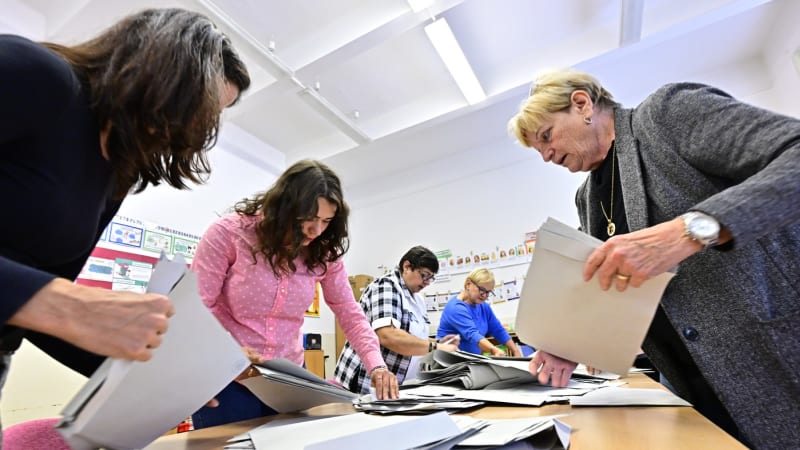 ON-LINE: ANO míří ke 35 procentům, tvrdí exkluzivní predikce. Stačilo! propadá