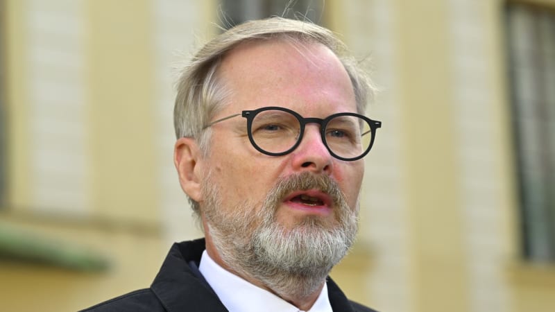 Pohřbí Petr Fiala ODS? Lidovci mu vylezli po zádech, připomněl expert