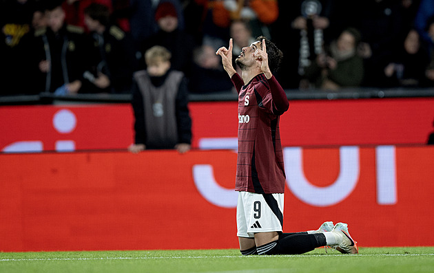 ONLINE: Sparta - Slavia 1:1, Vlček namazal na gól, po změně stran vidí červenou