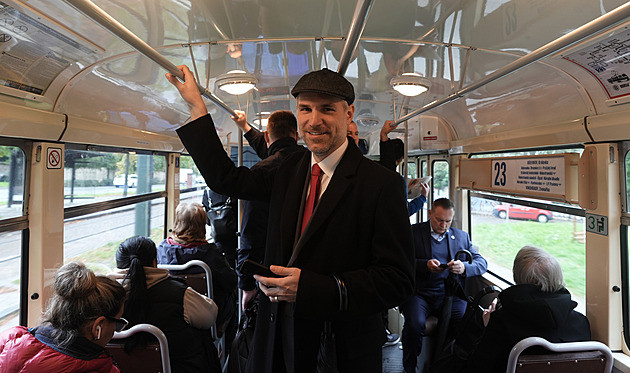 ONLINE: Okamura přijel na Hrad za Pavlem. Piráti chtějí do vedení Sněmovny