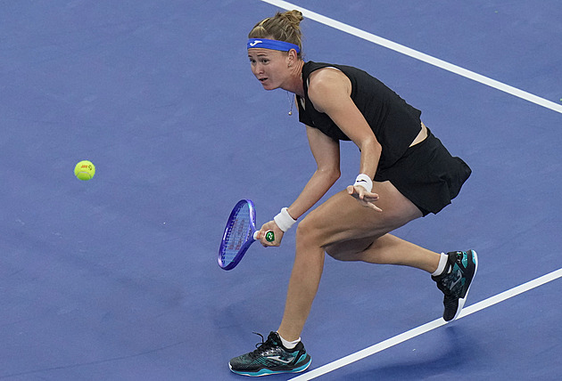 Bouzková i Siniaková slaví postup ve Wu-chanu, Lehečka je v Šanghaji v osmifinále