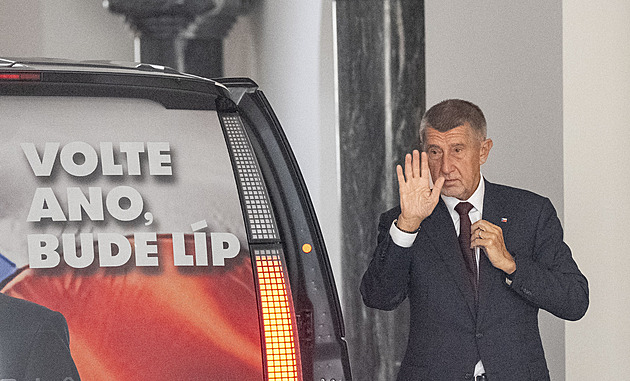 Babiš přijel za Pavlem. Jedná s ním o vládě ANO s SPD a Motoristy sobě