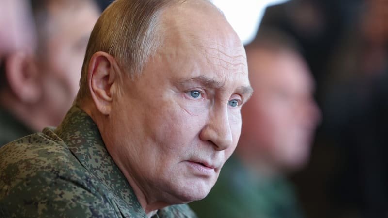 Evropa se potácí mezi válkou a mírem. Otřesy na politické scéně hrají Putinovi do karet