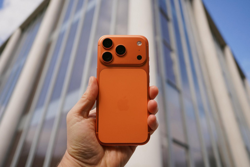 Xiaomi 17 Pro Max (7 500 mAh) vs. iPhone 17 Pro Max (4 832 mAh): test výdrže přinesl nečekaný výsledek