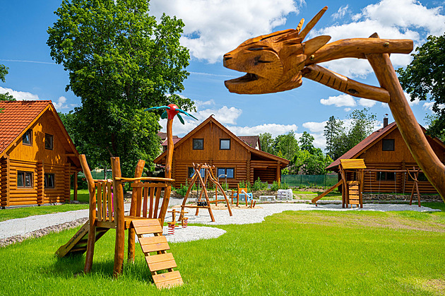 Výhled na antilopy i hobití domky. Toto jsou v Česku nejlepší kempy roku 2025