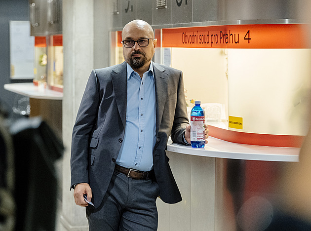 Pokračuje výpověď klíčového svědka v Dozimetru. Kos a Redl byli u peněz vždy, řekl