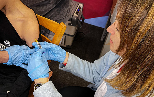 Epidemie žloutenky vyburcovala Česko. Očkovalo se dvakrát víc lidí než loni