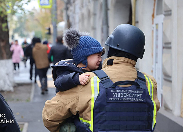 Rusové zasáhli v Charkově mateřskou školu, Zelenskyj volil ostrá slova