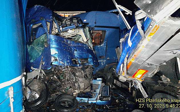 Nehoda dvou náklaďáků blokovala od rána D5, kolona měřila až sedm kilometrů