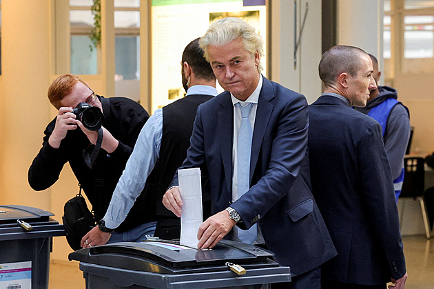 Wilders v předčasných volbách ztrácí nejen první místo, ale i pozici veta