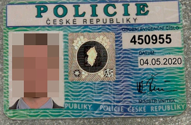 Neuvěřitelná drzost kyberšmejdů v nahraném hovoru. Ženu obrali o milion