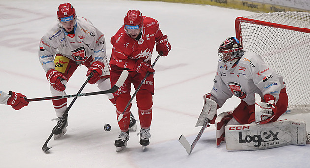 ONLINE: Budějovice vedou, neplatí ani druhý gól Komety. Lídr čelí Hradci