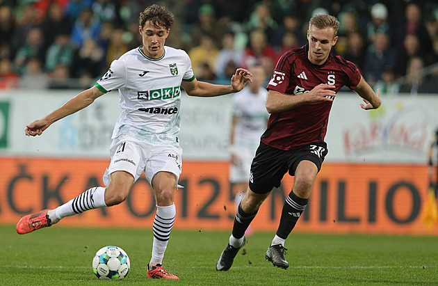 ONLINE: Karviná - Sparta 0:0, další velká šance domácích. Vindahl míč vykopl z čáry