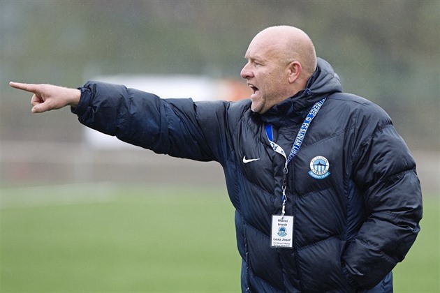 Díky! Bývalý ligový fotbalista Lexa a vedoucí týmu zachránili život řidiči