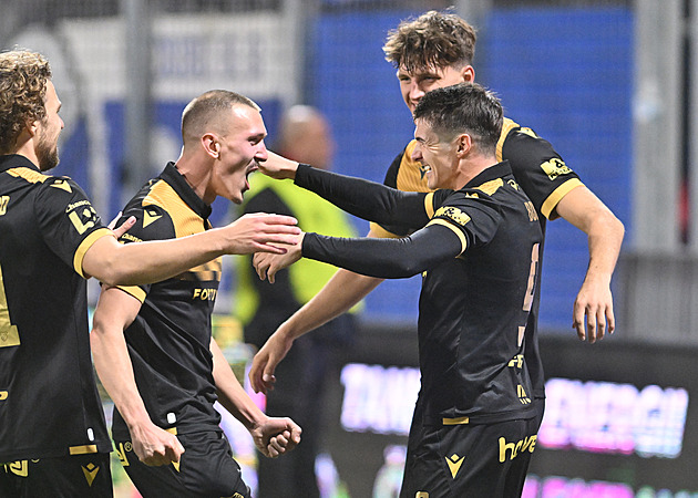 Baník je po přestřelce v Pardubicích ve čtvrtfinále, Bohemians končí po penaltách