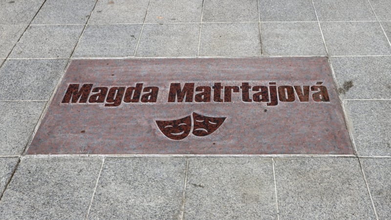 Zemřela herecká legenda Magda Matrtajová. Zářila ve stovkách rolí