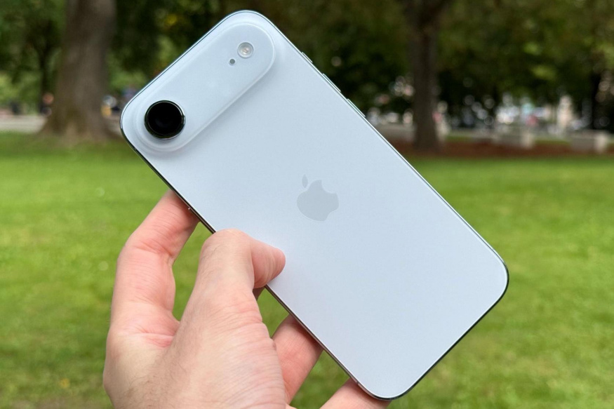 Příští iPhone Air zřejmě odstraní největší slabinu letošního modelu