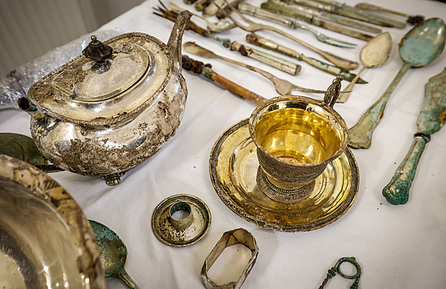 Zlato, nacisté a bizarní příběh s mumií. Co za války ukryla šlechta na českých zámcích