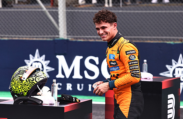 Sprint v Brazílii ovládl Norris, za ním duo z Mercedesu. Piastri boural a dál se trápí