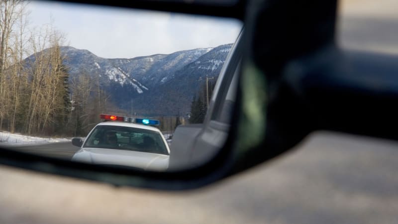 Žena v kradené dodávce ujížděla kalifornské policii 275 kilometrů a zmizela v Mexiku