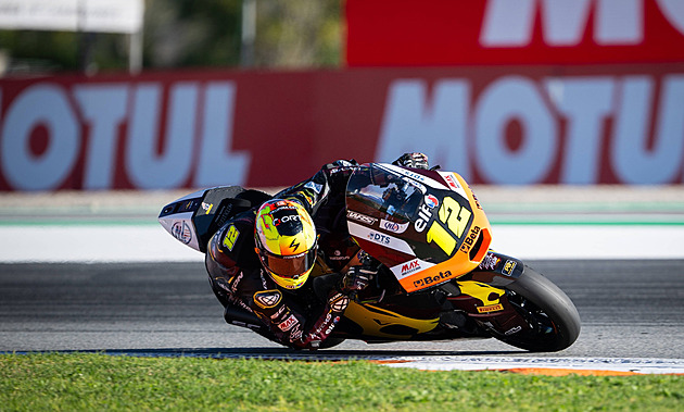 Salač dojel ve Valencii pátý, trest za tlak v pneumatikách ho srazil o devět příček