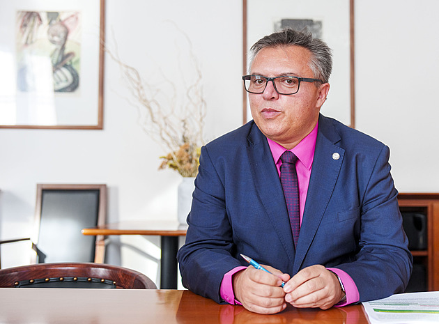 Pavel by měl být demokratický vždy, nejen když se mu to hodí, říká Motorista Barták