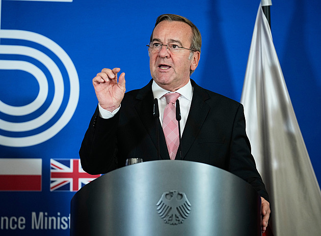 Poslední léto v míru? Německý ministr obrany odhadl, kdy Rusko zaútočí na NATO