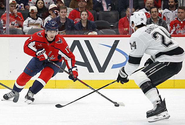 Třemi body pomohl k vysoké výhře. Ale Strome i smutnil, zmeškal narození dcery