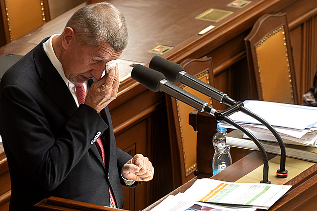 Babiš se rozplakal, když mluvil ve Sněmovně o svém nemocném synovi