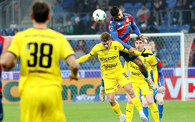 ONLINE: Plzeň - Ml. Boleslav 2:1, hosté v deseti, v závěru snižuje mladík Vojta