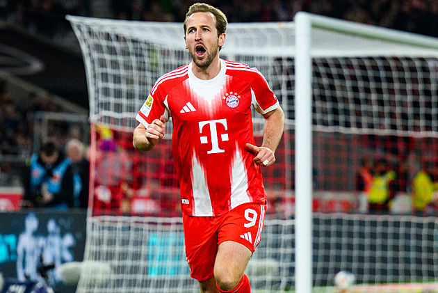 Kaneův jubilejní hattrick udržel Bayern stoprocentním, Leverkusen nebodoval