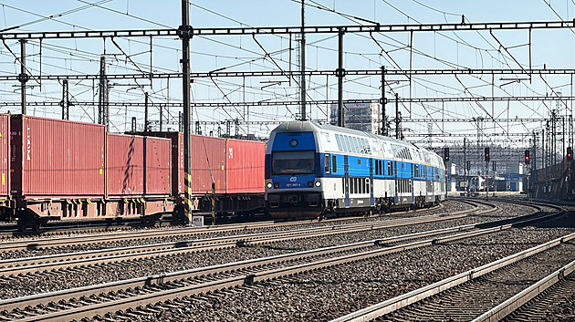 Mezi Valašskou Polankou a Vsetínem srazil vlak člověka