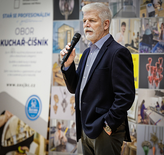 Prezident Pavel označil doplatky na bydlení za plýtvání, chce jasná pravidla