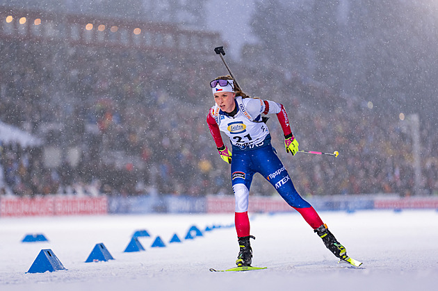 Biatlon ONLINE: Češkám se zatím nedaří, Davidová i Voborníková třikrát minuly