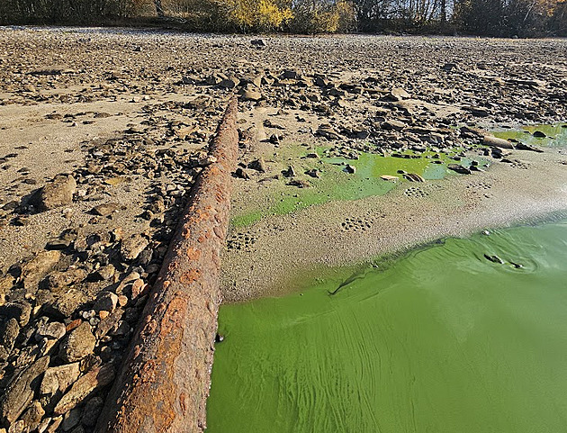 Vědci našli padesát výpustí do Lipna. Chybí ale peníze na rozbor, co z nich teče