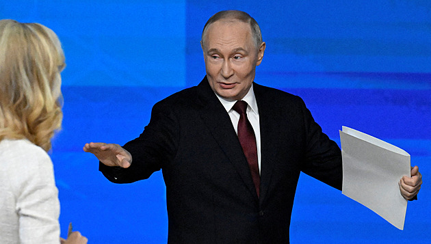 Ukrajina není připravena jednat, tvrdí Putin. Promlouvá na každoroční tiskovce