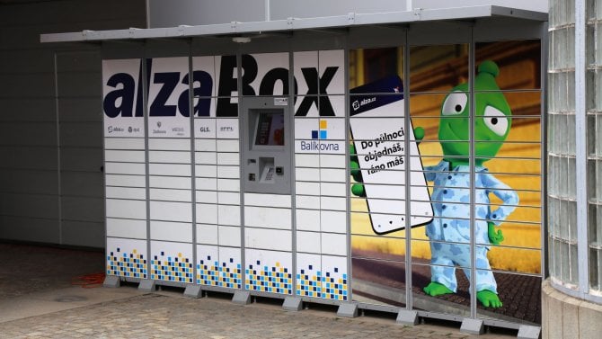Alza a PPL prohlubují spolupráci. Balíky nově odešlete i přes AlzaBoxy