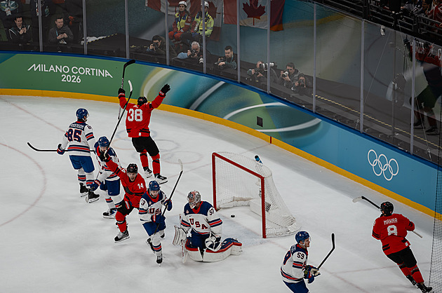 ONLINE: Kanada - USA 1:1. Finálové drama vrcholí, Toews selhává v obrovské šanci