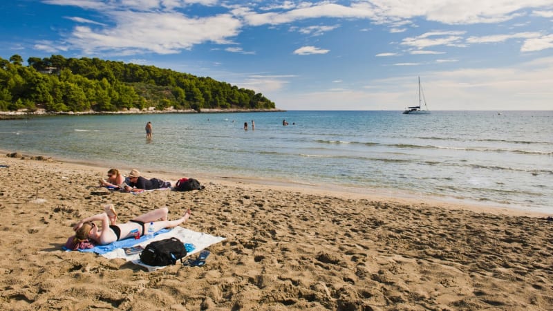 Dovolené mohou připomínat pandemii. Jak válka na Blízkém východě ovlivní turistickou sezónu?