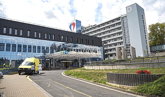 Zfalšovali záznam o infarktu, aby mohli dát pacientovi defibrilátor? Výmysl, tvrdí lékař