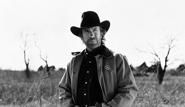 Zemřel legendární americký herec Chuck Norris, bylo mu 86 let