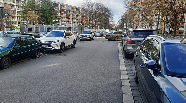 Problém s parkováním má řešení. Lidem ze sídliště uleví dva parkovací domy