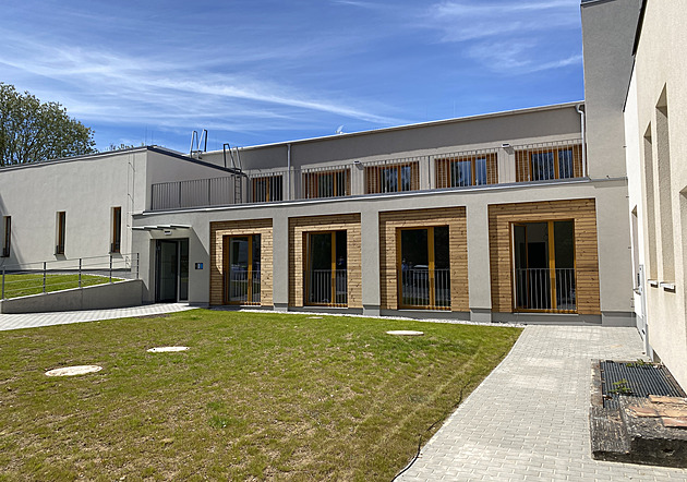 OBRAZEM: Jakeš v něm kázal o přestavbě, teď je kulturák po přestavbě. Jsou v něm byty