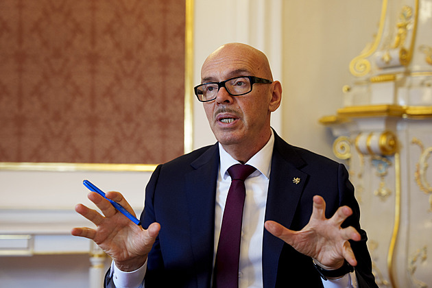 Klempíř předloží studii k zákonu o ČT a ČRo. Část připomínek chce zapracovat