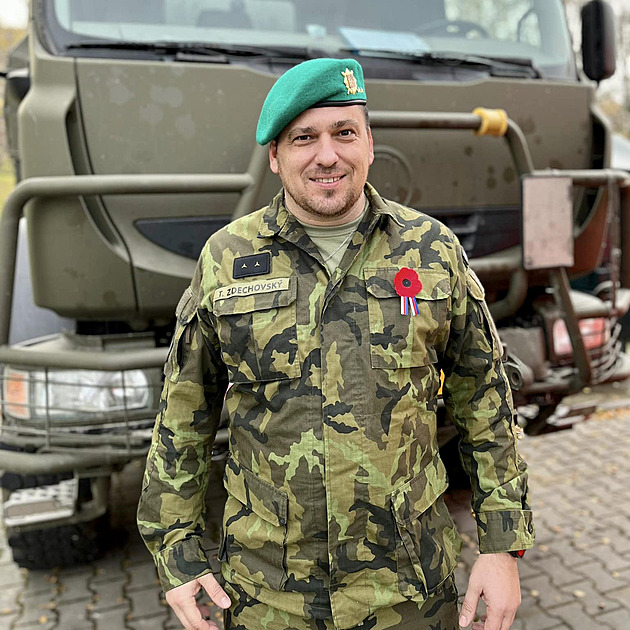 Zdechovský zůstane vyškrtnutý z aktivních záloh. Ústavní soud zamítl jeho stížnost