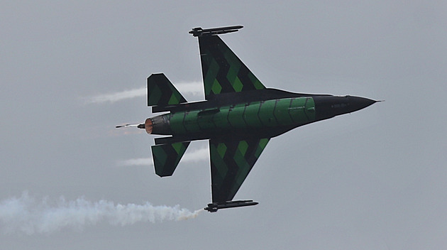 Stíhačky NATO sestřelily nad Lotyšskem dron. Finsko kvůli hrozbě omezilo provoz